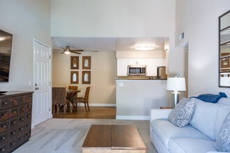 The Villages in Santa Rosa, CA - Foto de edificio - Interior Photo