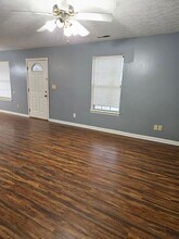 104 Bitter Sweet Rd in Jeffersonville, IN - Building Photo - Building Photo