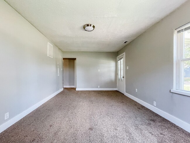 2017 E 24th St in Muncie, IN - Building Photo - Building Photo