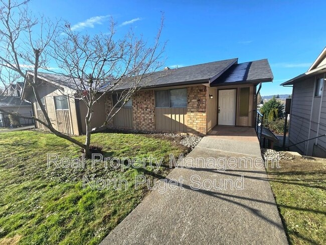 property at 228 N Stillaguamish Ave