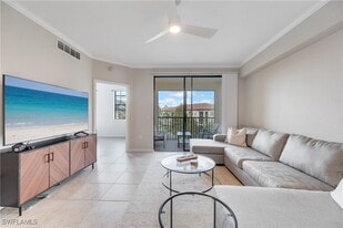 12980 Positano Cir in Naples, FL - Building Photo