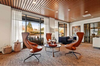 11903 NE 128th St, Unit 508 in Kirkland, WA - Building Photo - Building Photo