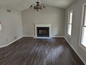 7680 Mountain Creek Way in Douglasville, GA - Building Photo - Building Photo