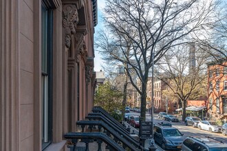 170 Lafayette Ave in Brooklyn, NY - Foto de edificio - Building Photo