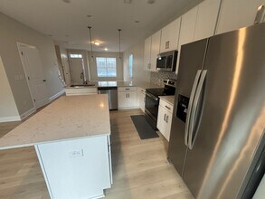 Room in Townhome on Old Grove Ln in Apex, NC - Building Photo - Building Photo
