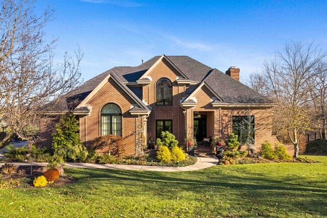 property at 2075 St Andrews Dr