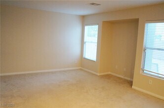 8657 Palomino Ranch St in Las Vegas, NV - Building Photo - Building Photo