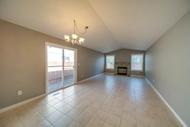 13408 NE 38th Cir in Vancouver, WA - Building Photo - Building Photo