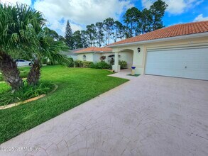 13 Edgewater Dr in Palm Coast, FL - Building Photo - Building Photo