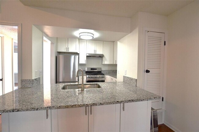 2085 Sand Wedge Cir in Kennesaw, GA - Building Photo - Building Photo