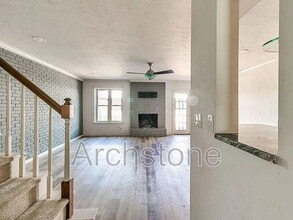 3063 W Wilshire Blvd in Oklahoma City, OK - Building Photo - Building Photo