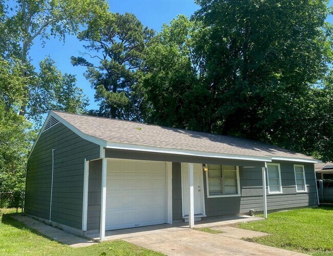 7405 Sterlingshire St in Houston, TX - Building Photo - Building Photo