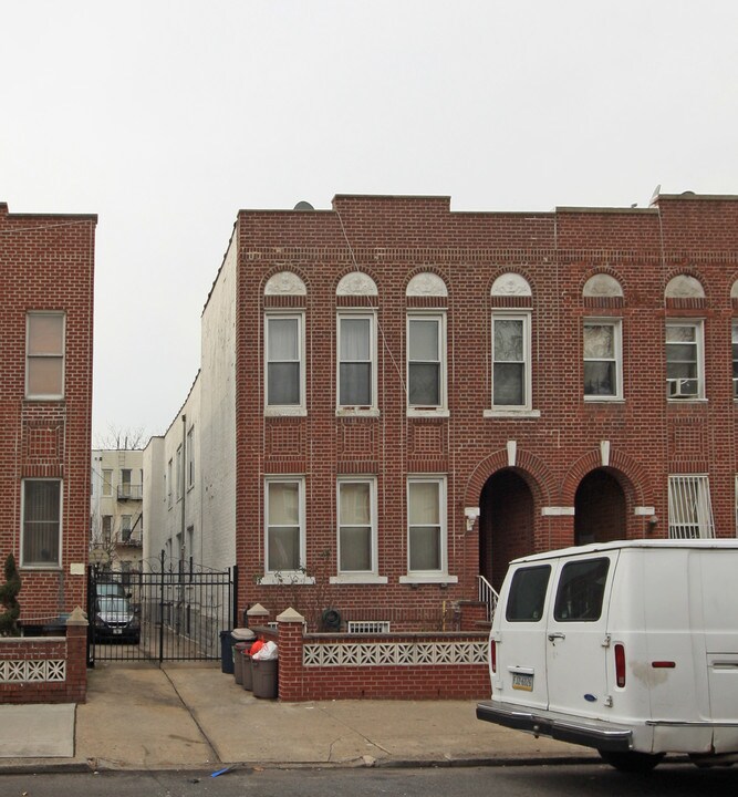 1938 68th St in Brooklyn, NY - Building Photo