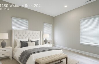 Hines View Apartments - 55+ in Westland, MI - Foto de edificio - Building Photo