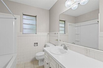 1237 Wedgewood Dr in Cleburne, TX - Building Photo - Building Photo