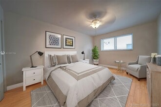 1601 Bay Rd-Unit -8 in Miami Beach, FL - Building Photo - Building Photo