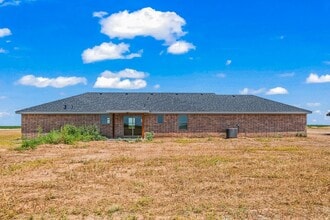 11005 N County Rd 2800 in Lubbock, TX - Building Photo - Building Photo