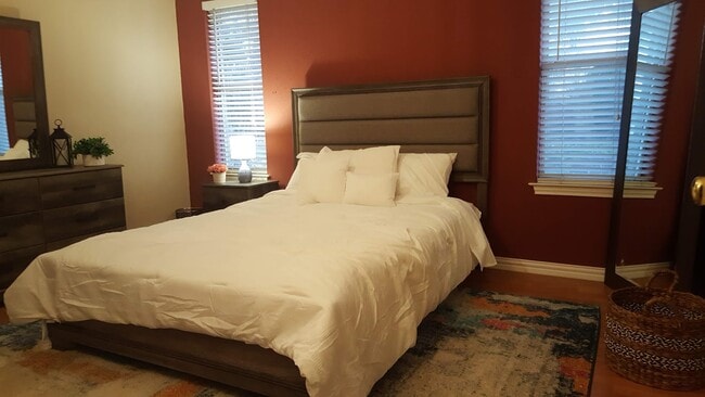 825 Skylark Dr in Denton, TX - Building Photo - Building Photo