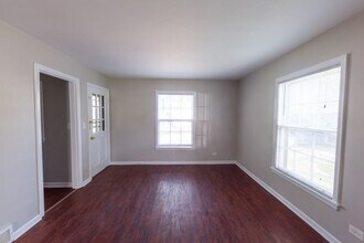 41 E North Ave in Lake Bluff, IL - Building Photo - Building Photo