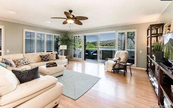 207 Kawaihae St in Honolulu, HI - Building Photo - Building Photo