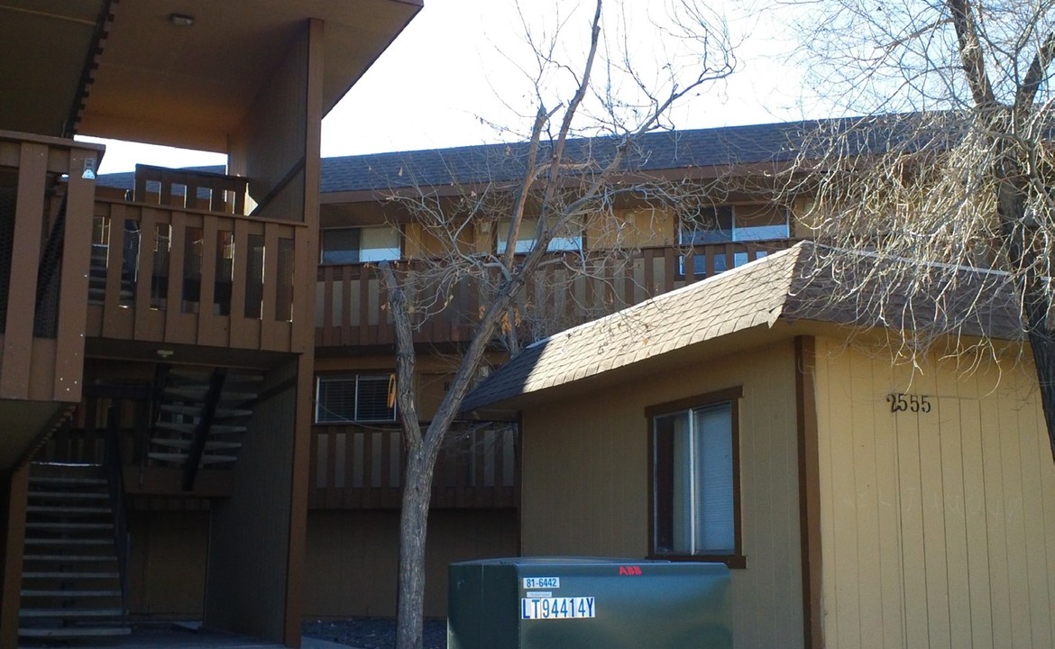 Maple Leave Apartments in Sparks, NV - Foto de edificio