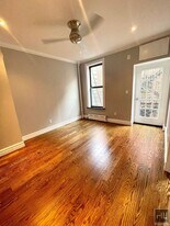 East 18th Street in New York, NY - Building Photo