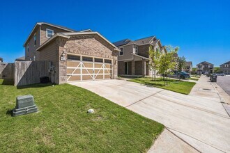 1127 Aronia Ln in Georgetown, TX - Building Photo - Building Photo
