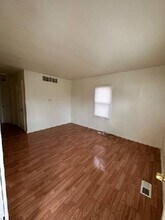 949 Remington Ave in Flint, MI - Building Photo - Building Photo