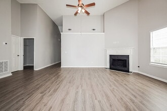 3057 Dogwood Ave in Decatur, GA - Foto de edificio - Building Photo