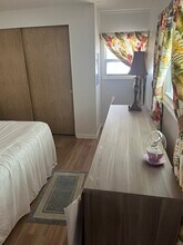 4841 92nd St N in St. Petersburg, FL - Foto de edificio - Building Photo