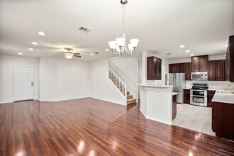 6104 Toye Dr in Austin, TX - Building Photo - Building Photo