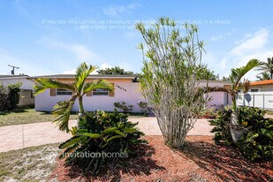 18014 NW 78th Pl, Unit W3 in Hialeah, FL - Building Photo