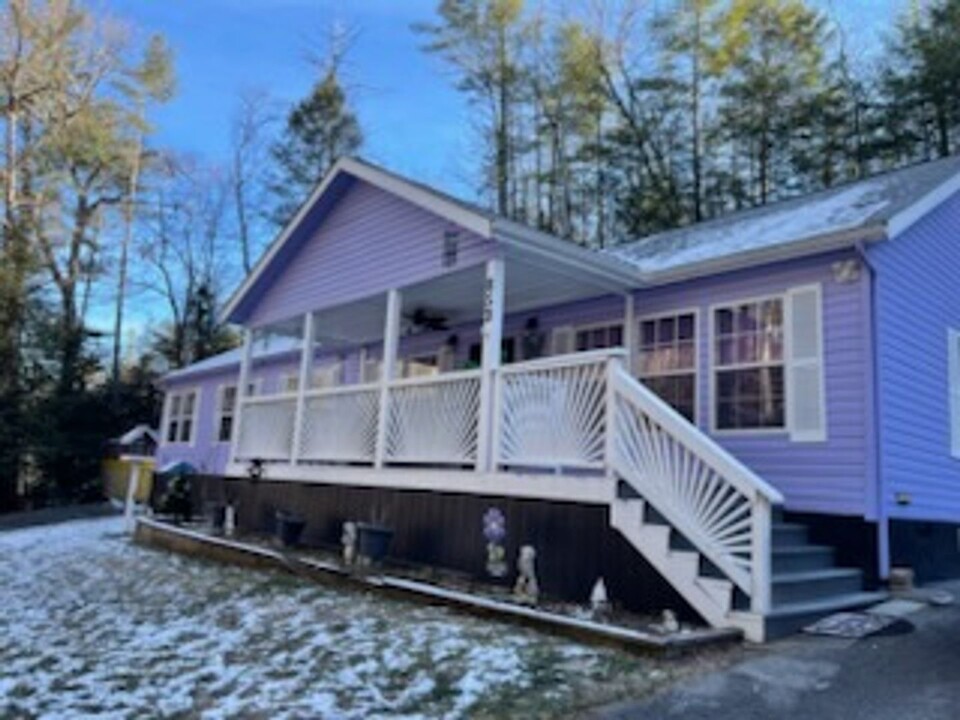 852 Monte Wood Cir in Pigeon Forge, TN - Building Photo