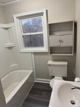 102 Indian Creek Dr in Liberty, SC - Foto de edificio - Building Photo