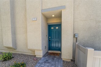 12731 Epperly St in Las Vegas, NV - Building Photo - Building Photo