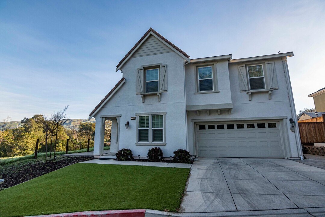 2744 Valley Oak Pl in San Jose, CA - Building Photo