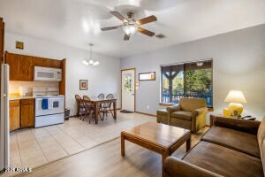 5829 Buck Springs Rd-Unit -252 in Pinetop, AZ - Building Photo - Building Photo