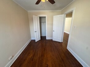 2510 N LeClaire Ave in Chicago, IL - Foto de edificio - Building Photo