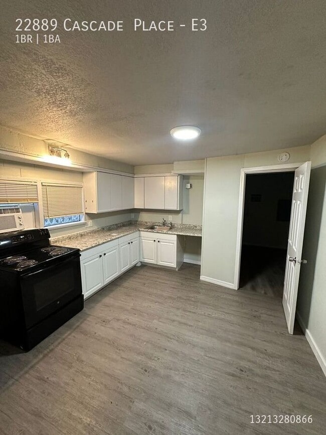 22889 Cascade Pl