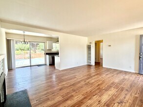 4124 San Martin Way in Santa Barbara, CA - Building Photo - Building Photo