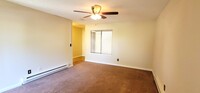 3870 E Leonesio Dr in Reno, NV - Foto de edificio - Building Photo