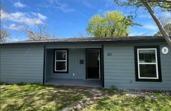 property at 511 S Kansas St