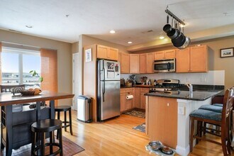 32 Parker St in Boston, MA - Building Photo - Building Photo