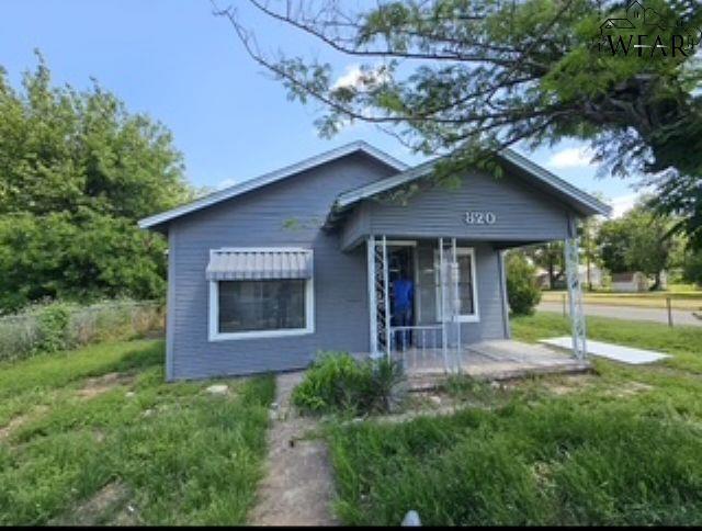 property at 820 Woods St