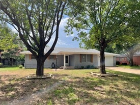 2314 Robin Rd in Temple, TX - Building Photo