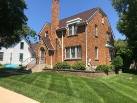 1012 Erin St in Madison, WI - Building Photo