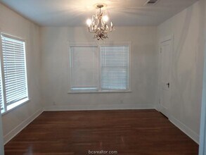 402 Ayrshire St in College Station, TX - Building Photo - Building Photo