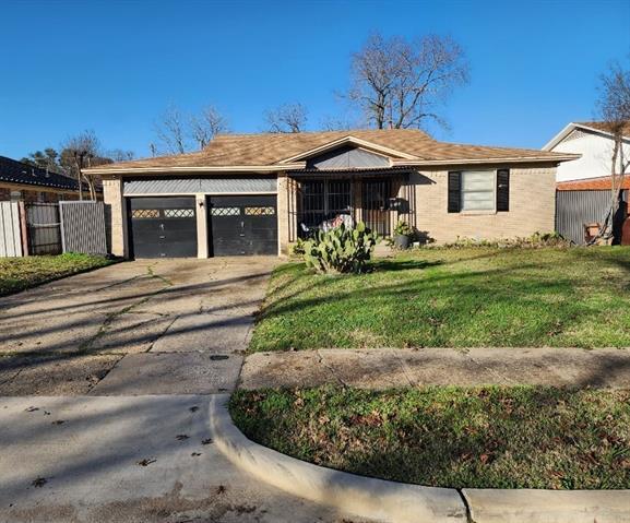 8715 Fairhaven Ln in Dallas, TX - Foto de edificio