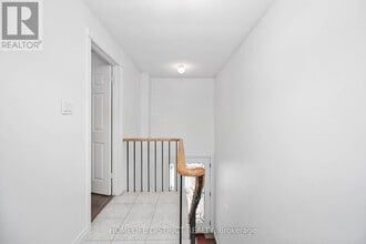 1 Grovepark St in Richmond Hill, ON - Building Photo - Building Photo