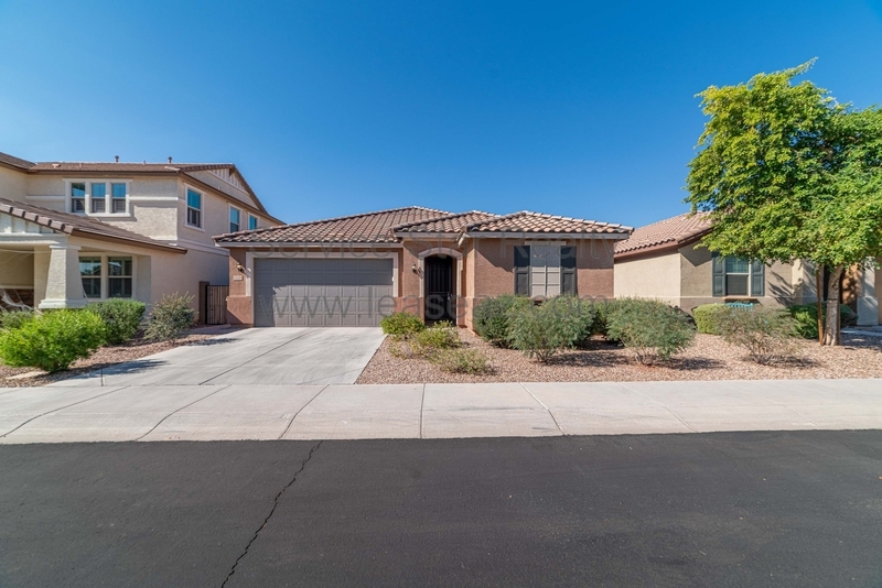 1416 N Claiborne in Mesa, AZ - Foto de edificio